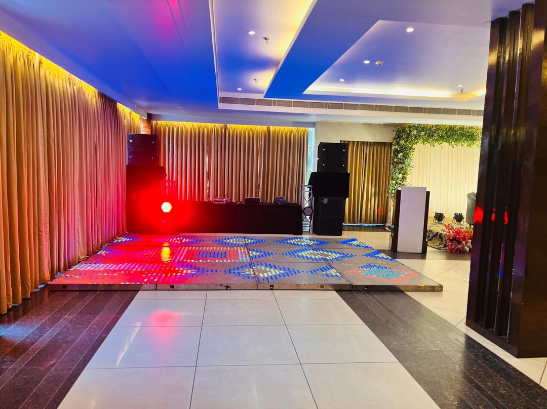 Best Western Country Woods Hotel & Resort主图