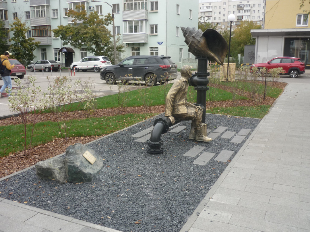Pamyatnik Vodoprovodchiku-彼尔姆必去景点