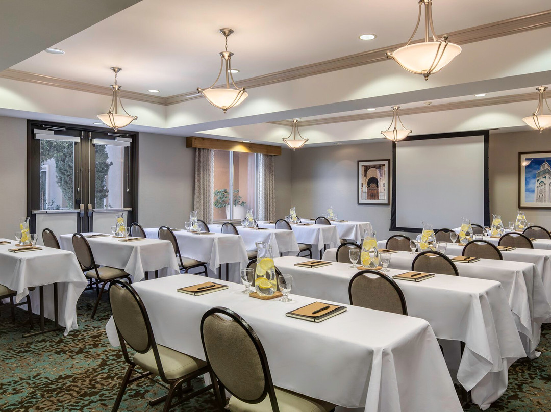 奇诺岗艾尔斯酒店主图