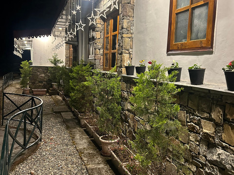 Devdar Woods - An LVB Experience主图