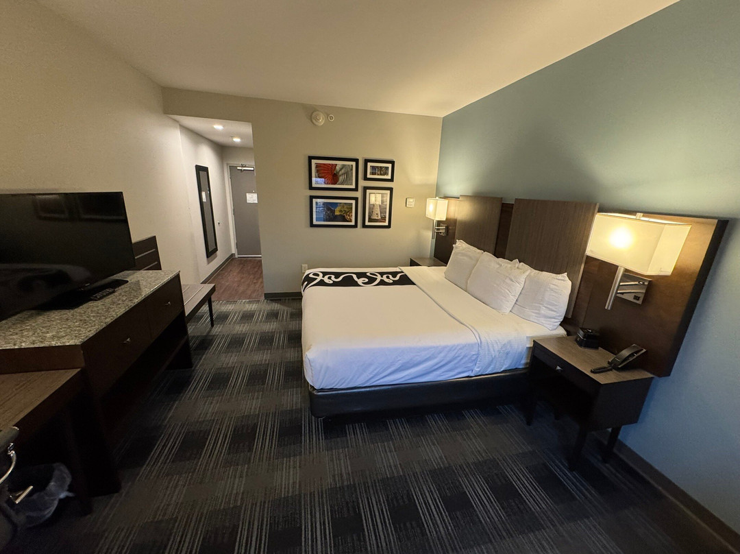 La Quinta Inn & Suites by Wyndham Aberdeen-APG主图