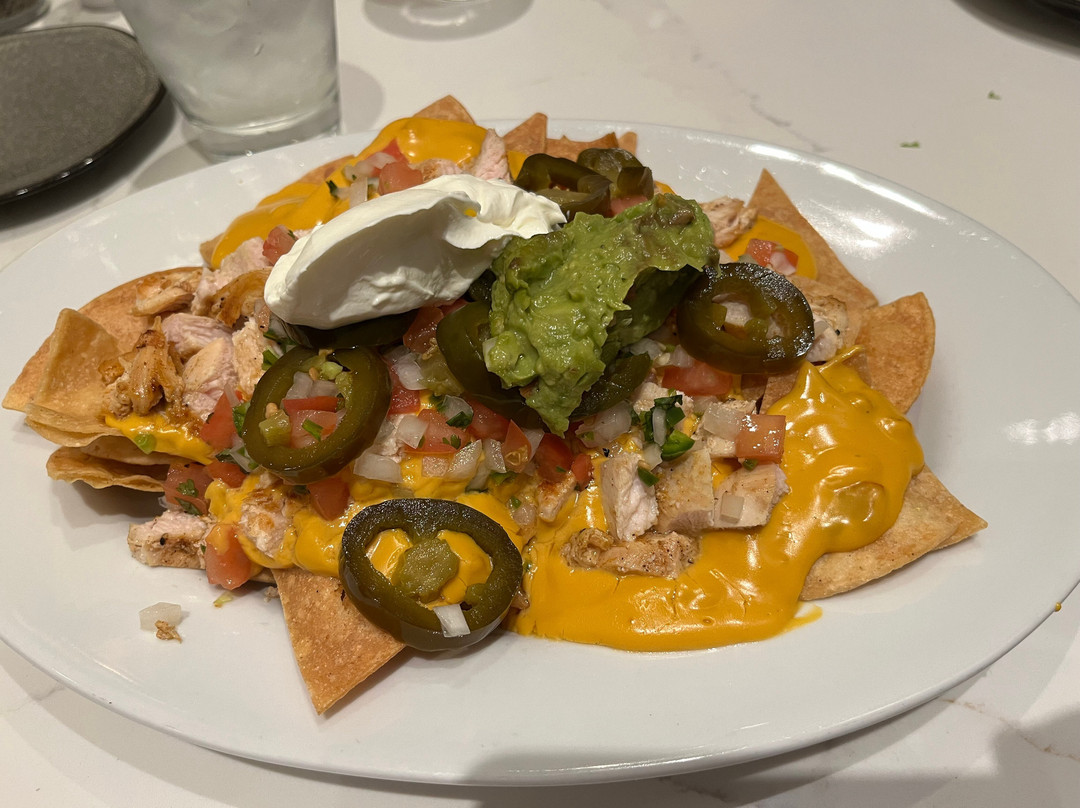 广场套房酒店主图