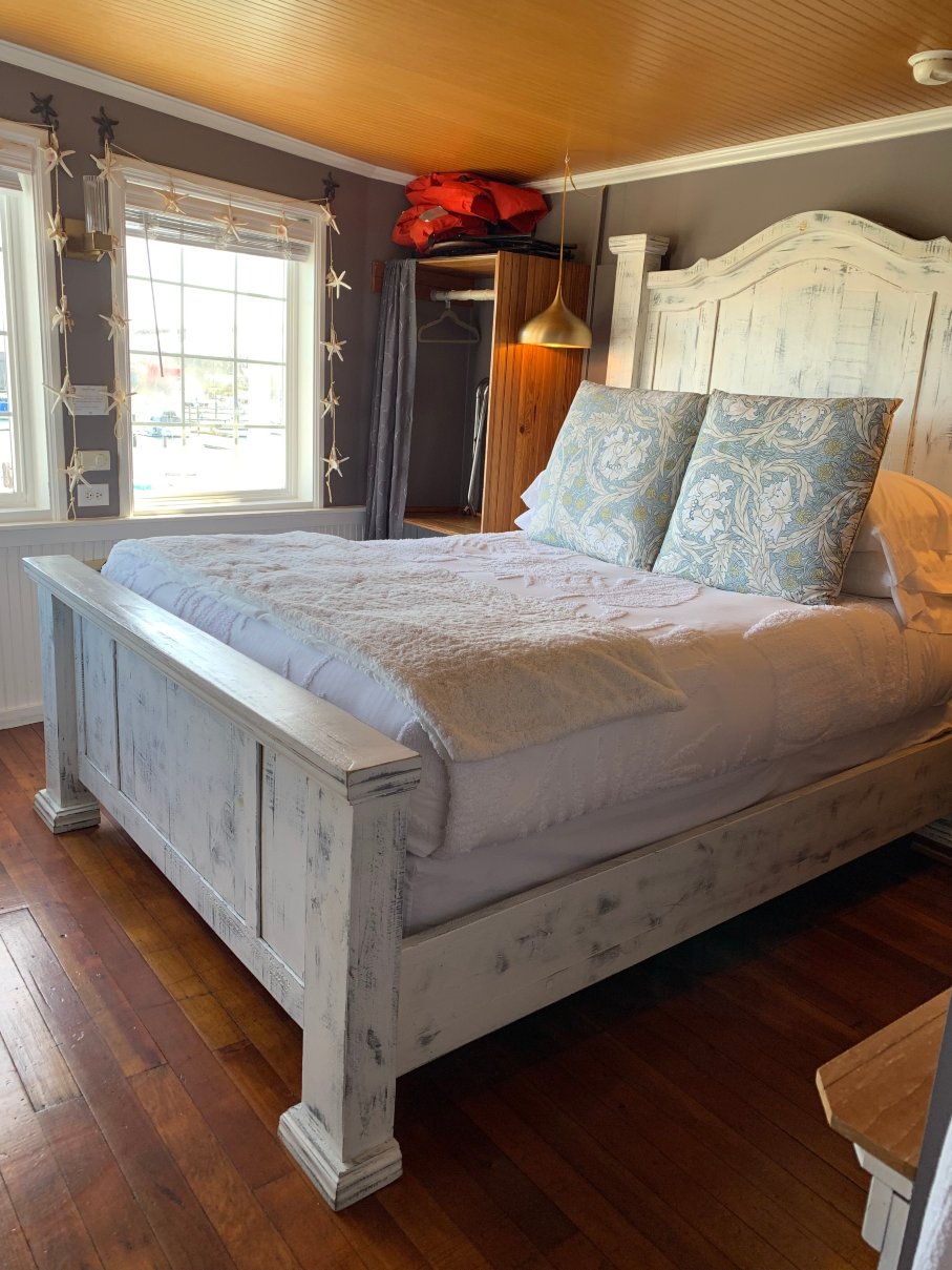 纽波特美人-客卧