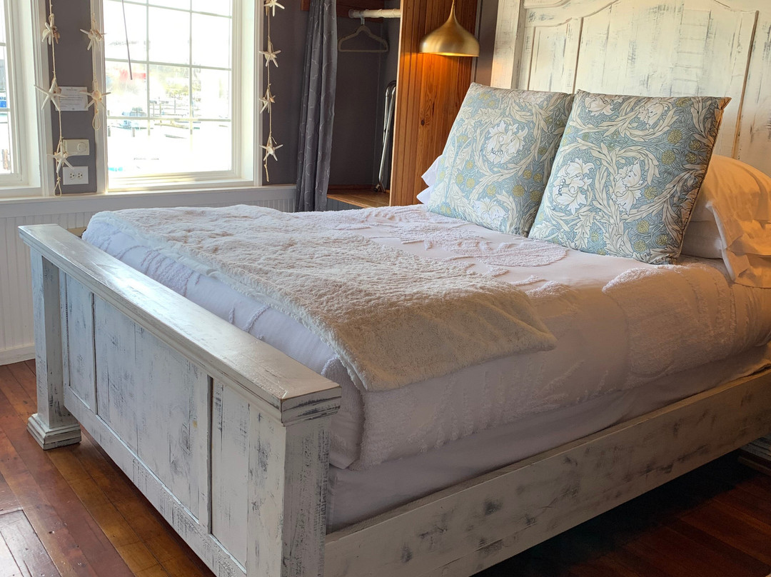 The Newport Belle Riverboat Bed & Breakfast主图