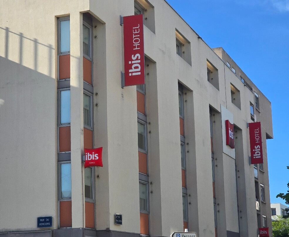 Ibis Lyon Gerland Rue Merieux主图