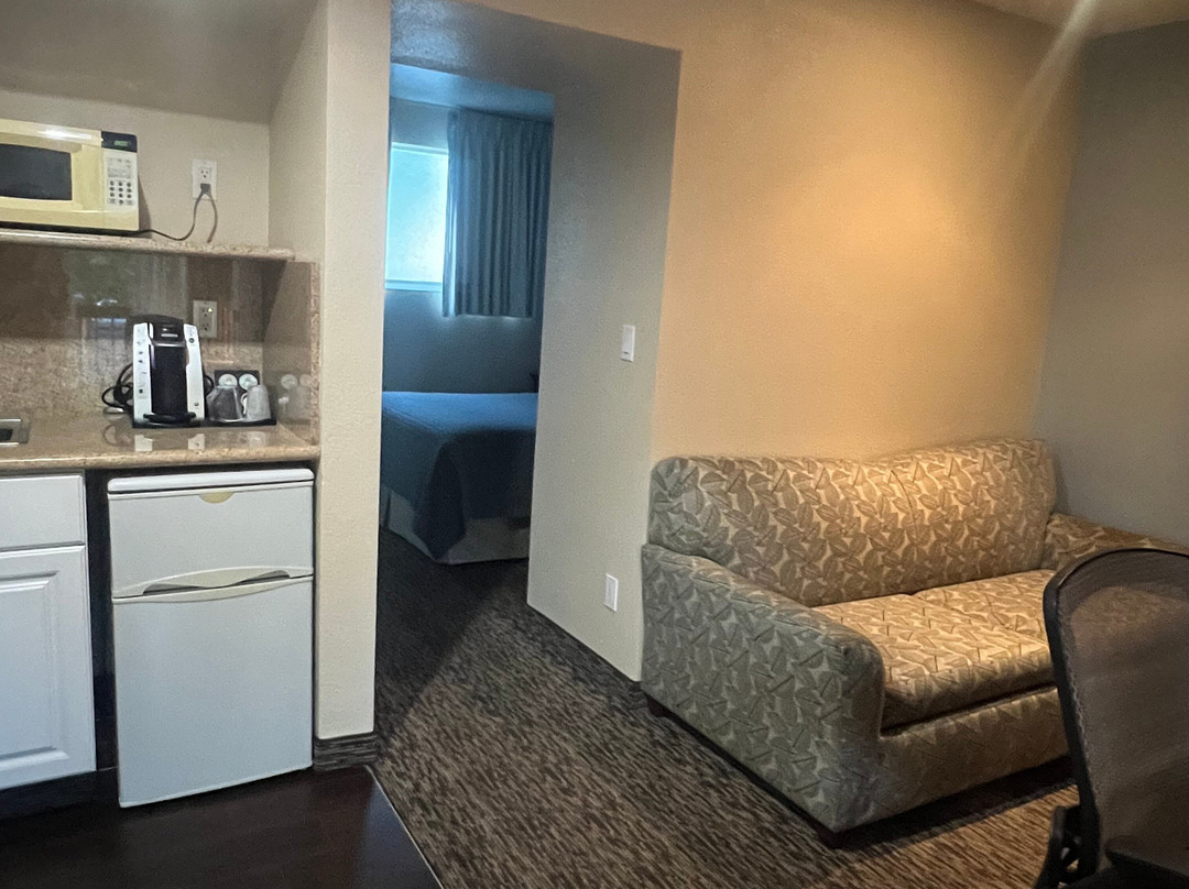 皇冠汽车旅馆主图