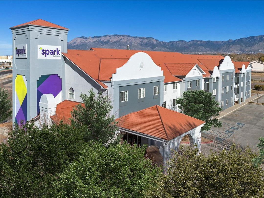 Los Ranchos de Albuquerque酒店住宿-Spark by Hilton Albuquerque North I-25
