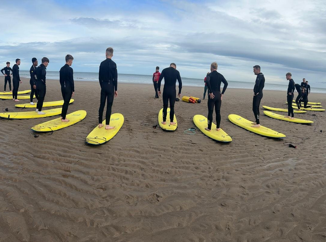 Whitby Surf School景点图片