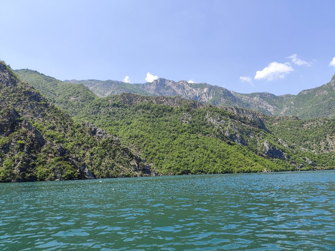 Komani Lake Boat Tours-Koman必去景点
