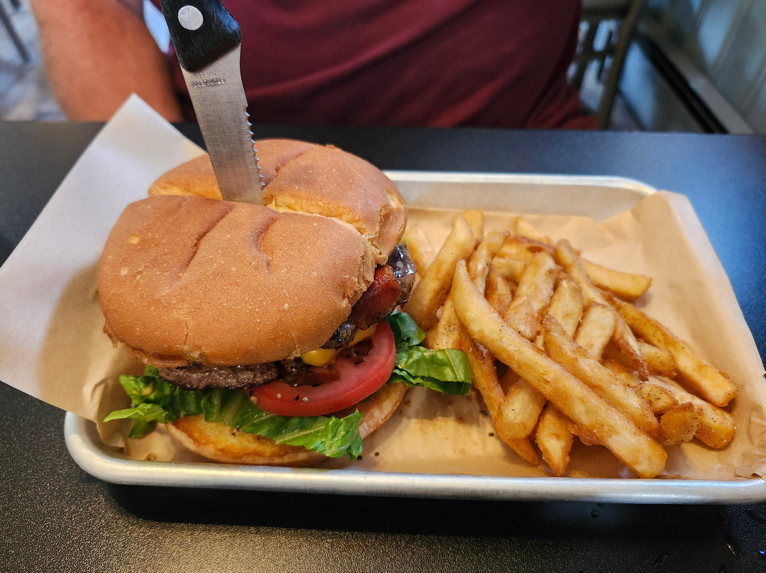 Shortys Restaurant And Bar