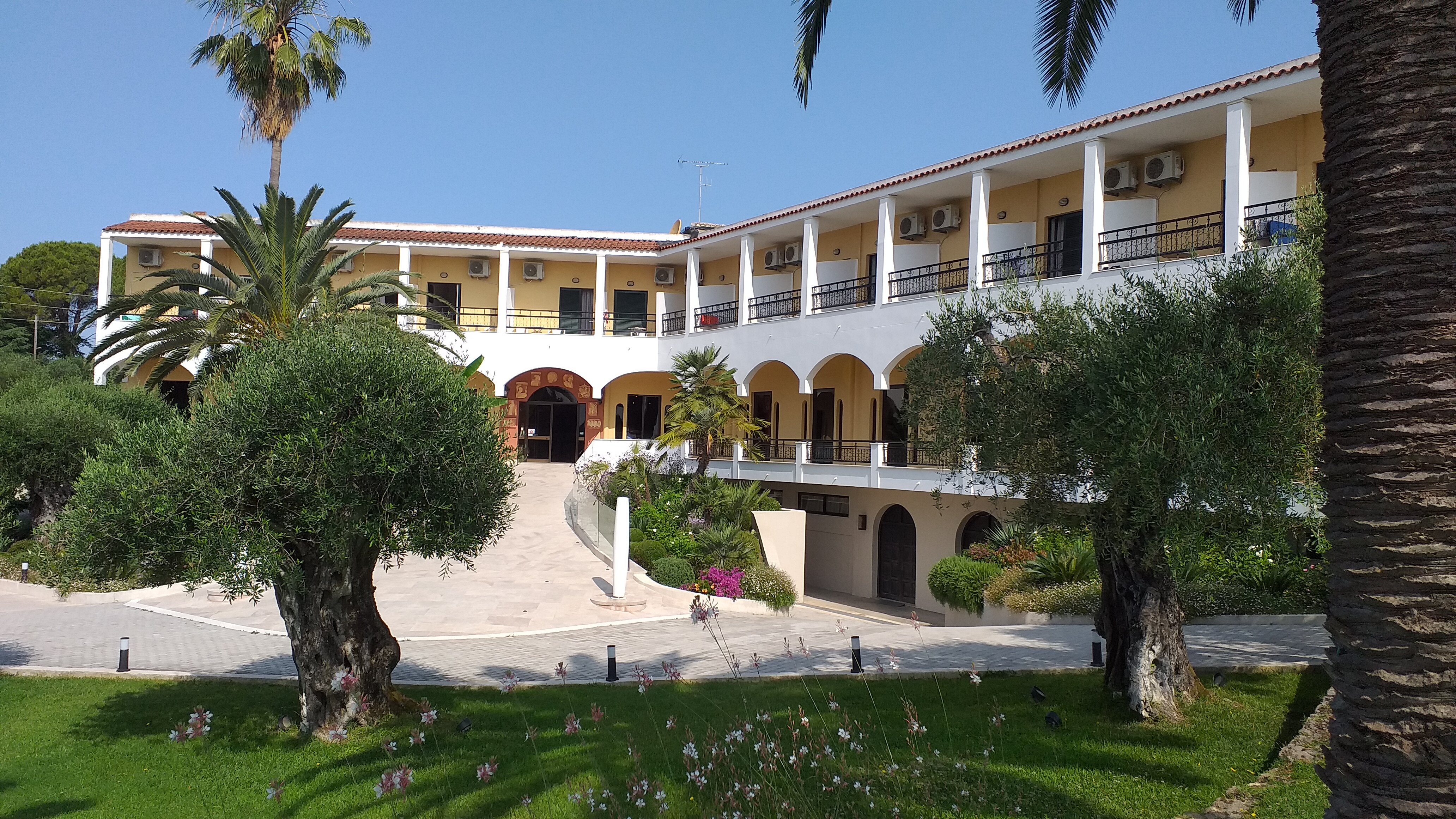 Paradise Hotel Corfu-官方