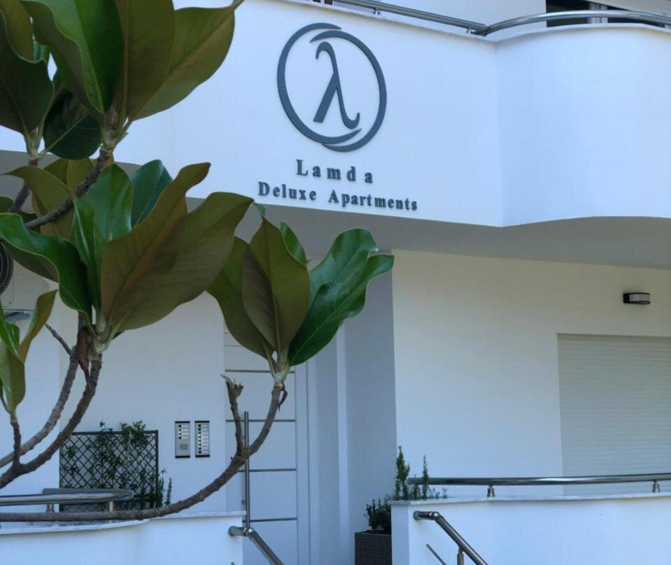 Lamda Deluxe Apartments