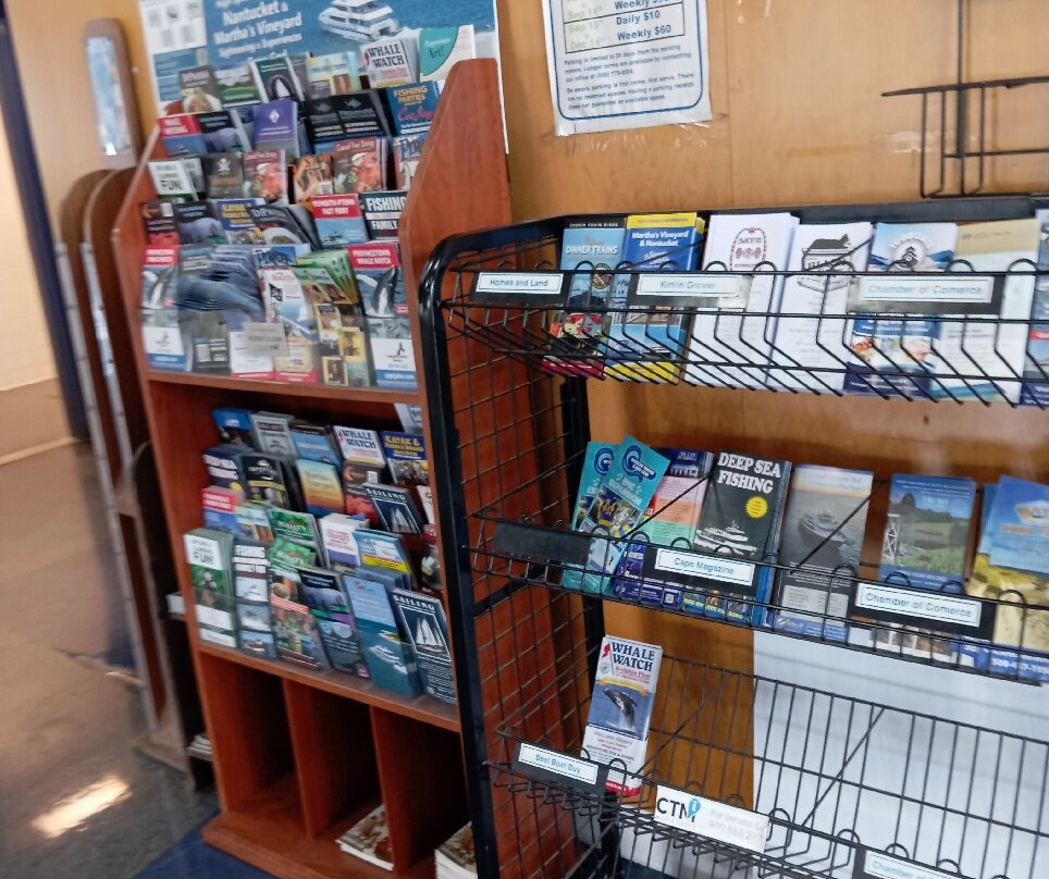 Hyannis Transportation Center-海恩尼斯必去景点