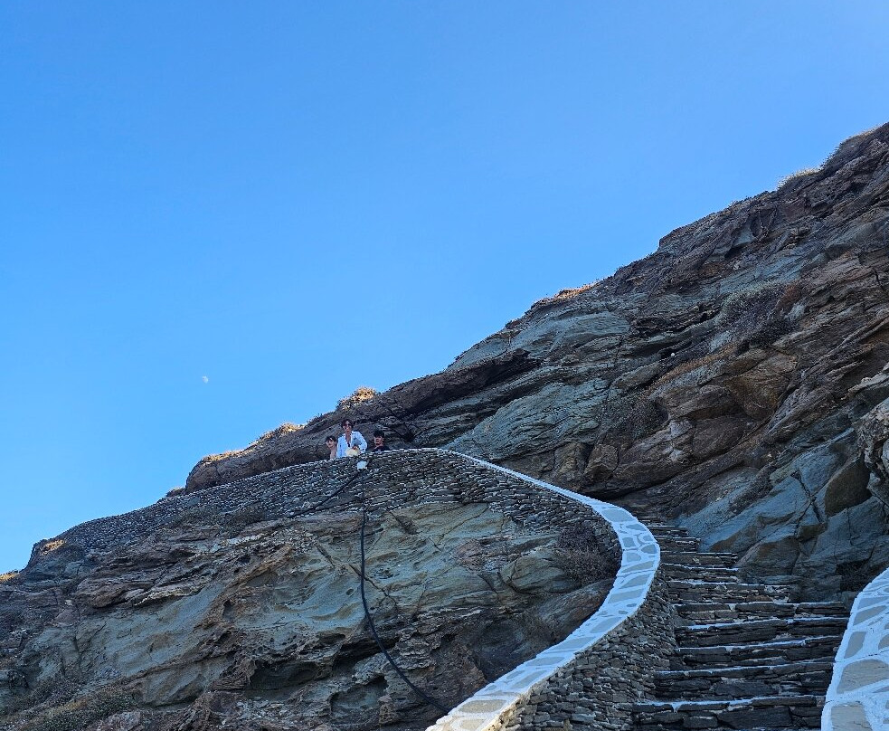 Church of the Seven Martyrs-Kastro必去景点