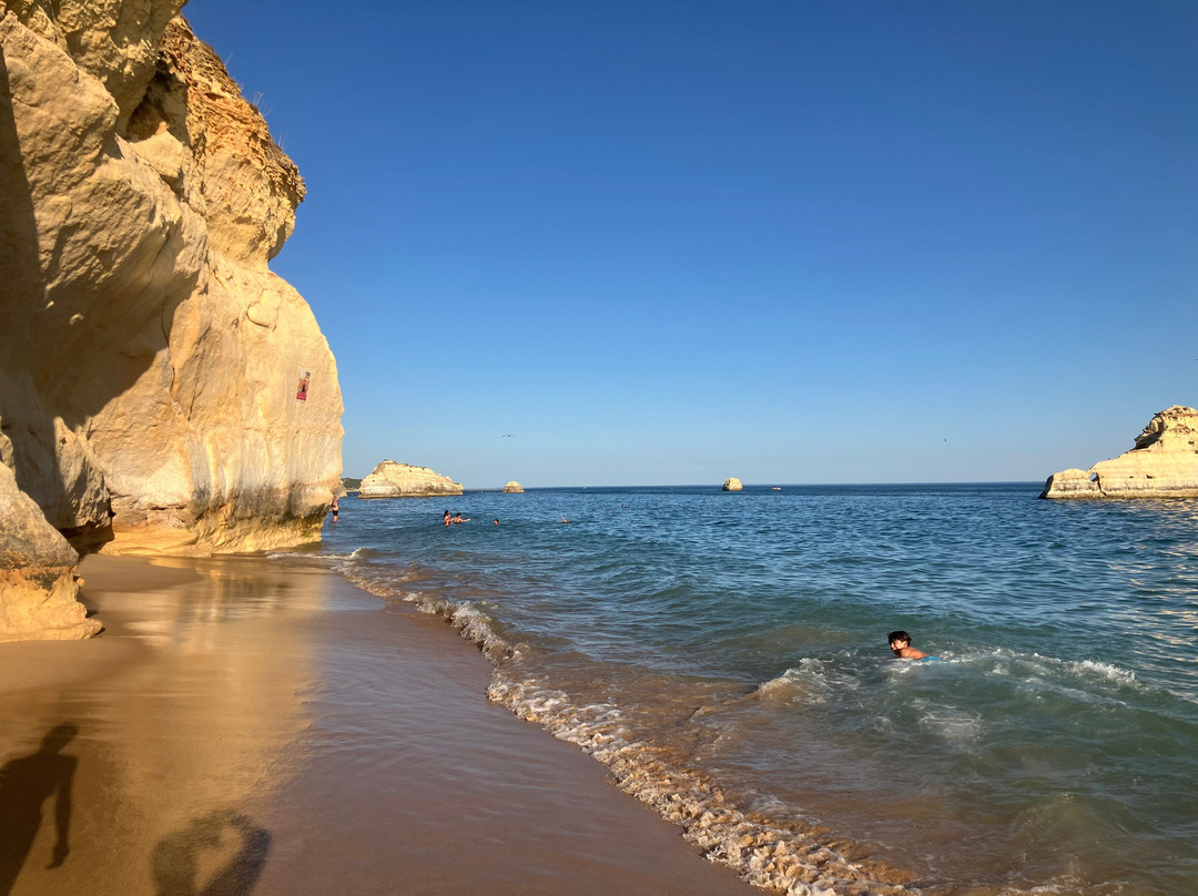 Praia dos Três Castelos-波尔蒂芒必去景点