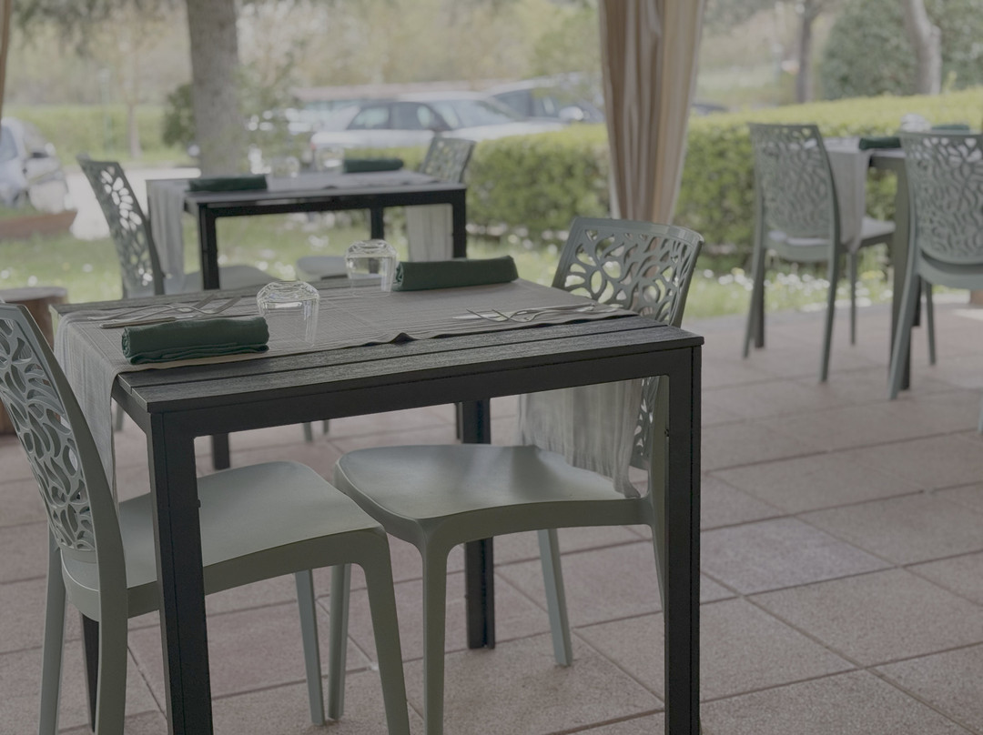 Q - Restaurant