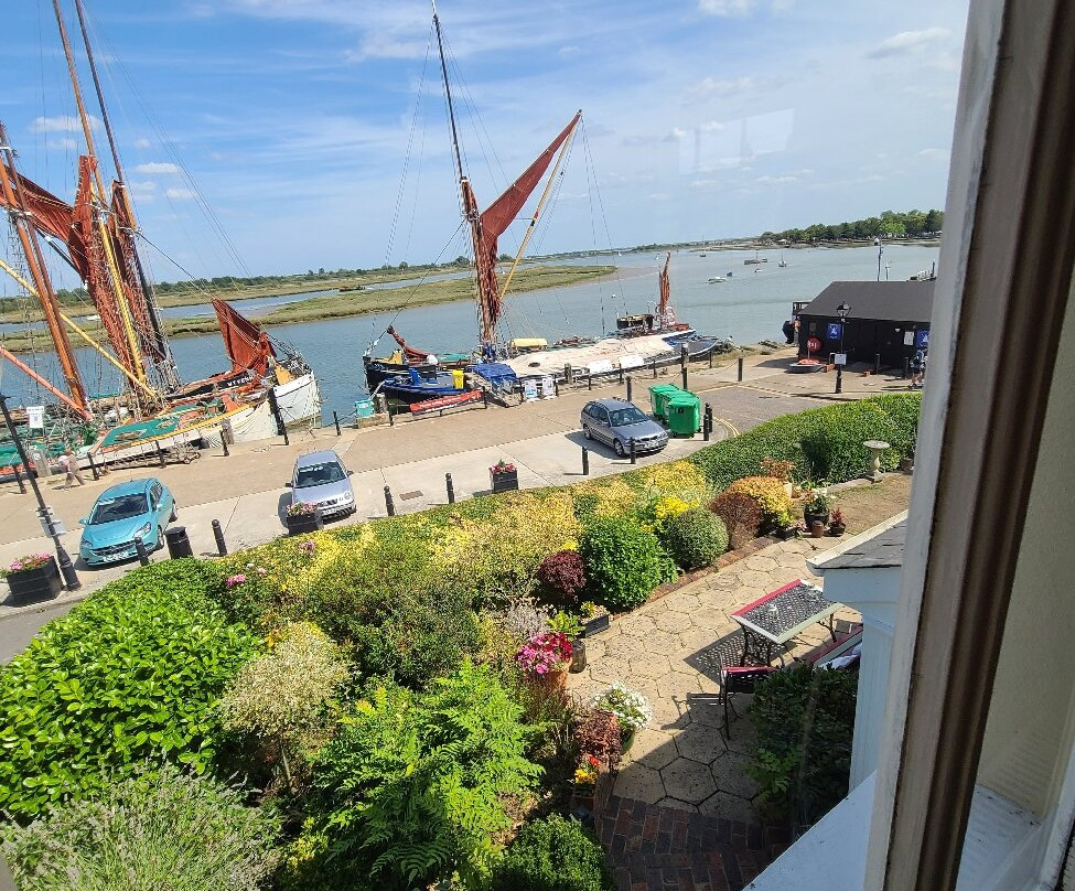 32 The Hythe B&B主图