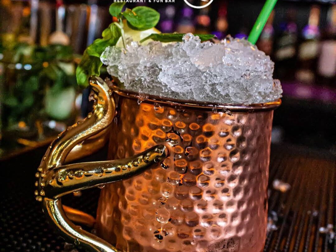 Placer Restaurant Fun Bar