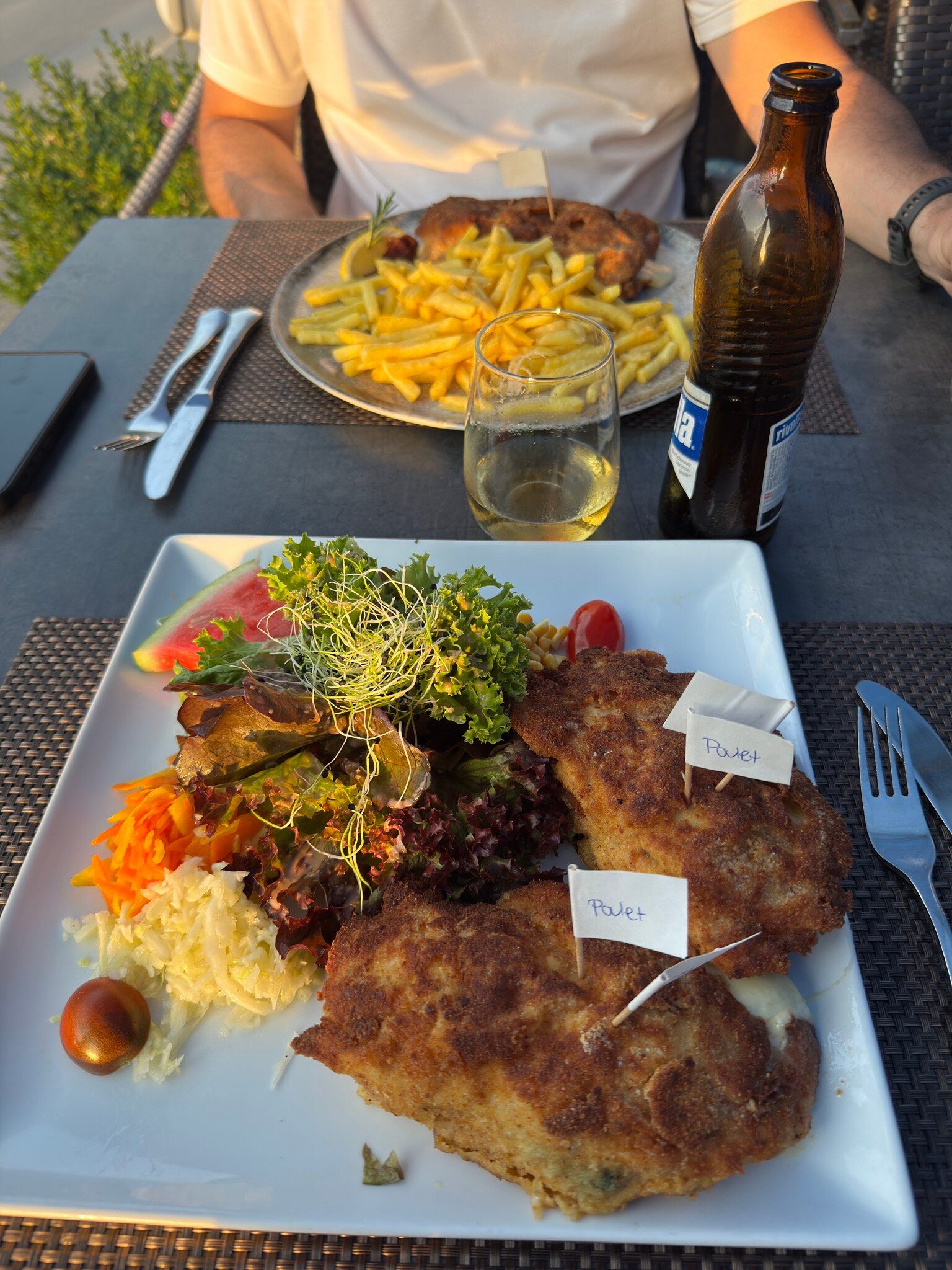 Restaurant Hotel Schiffahrt-官方