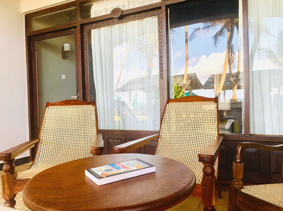 兰卡套房酒店主图