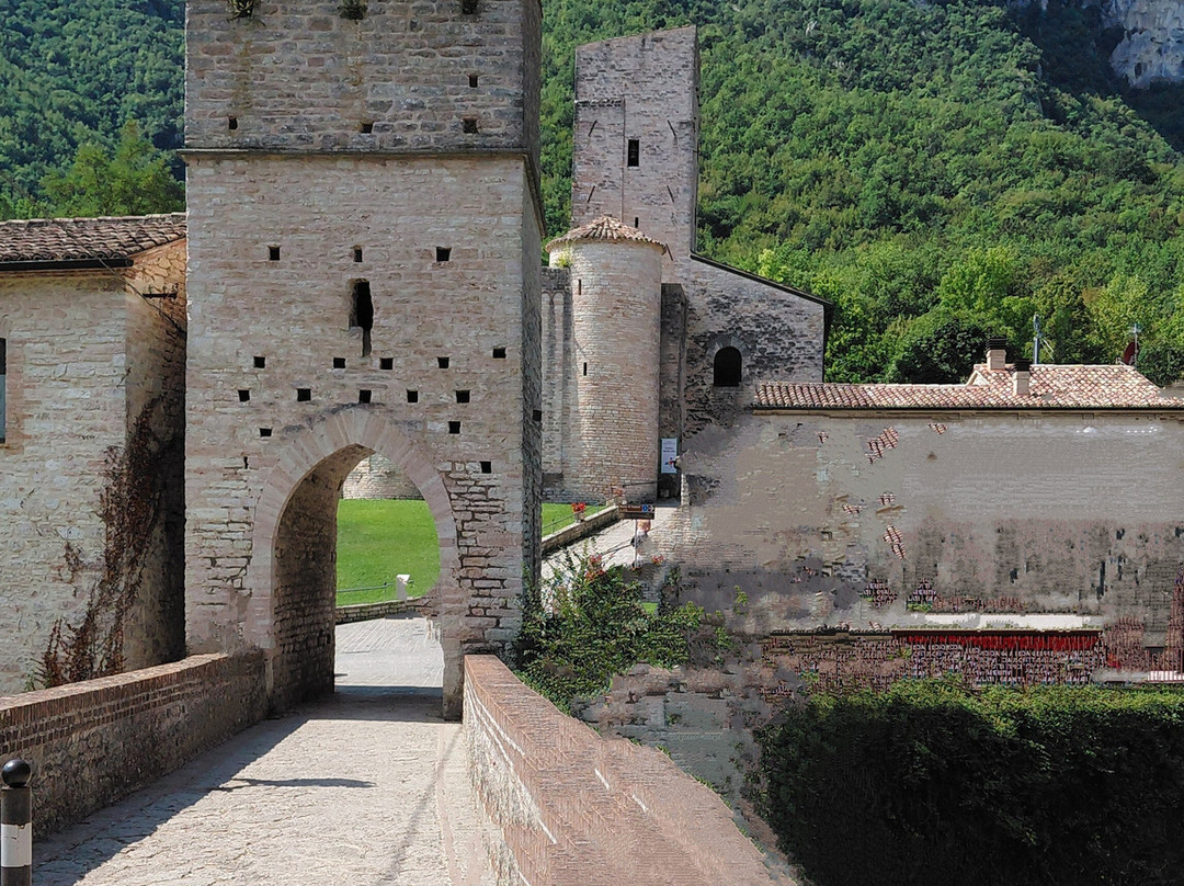 Ponte Romano-Genga必去景点