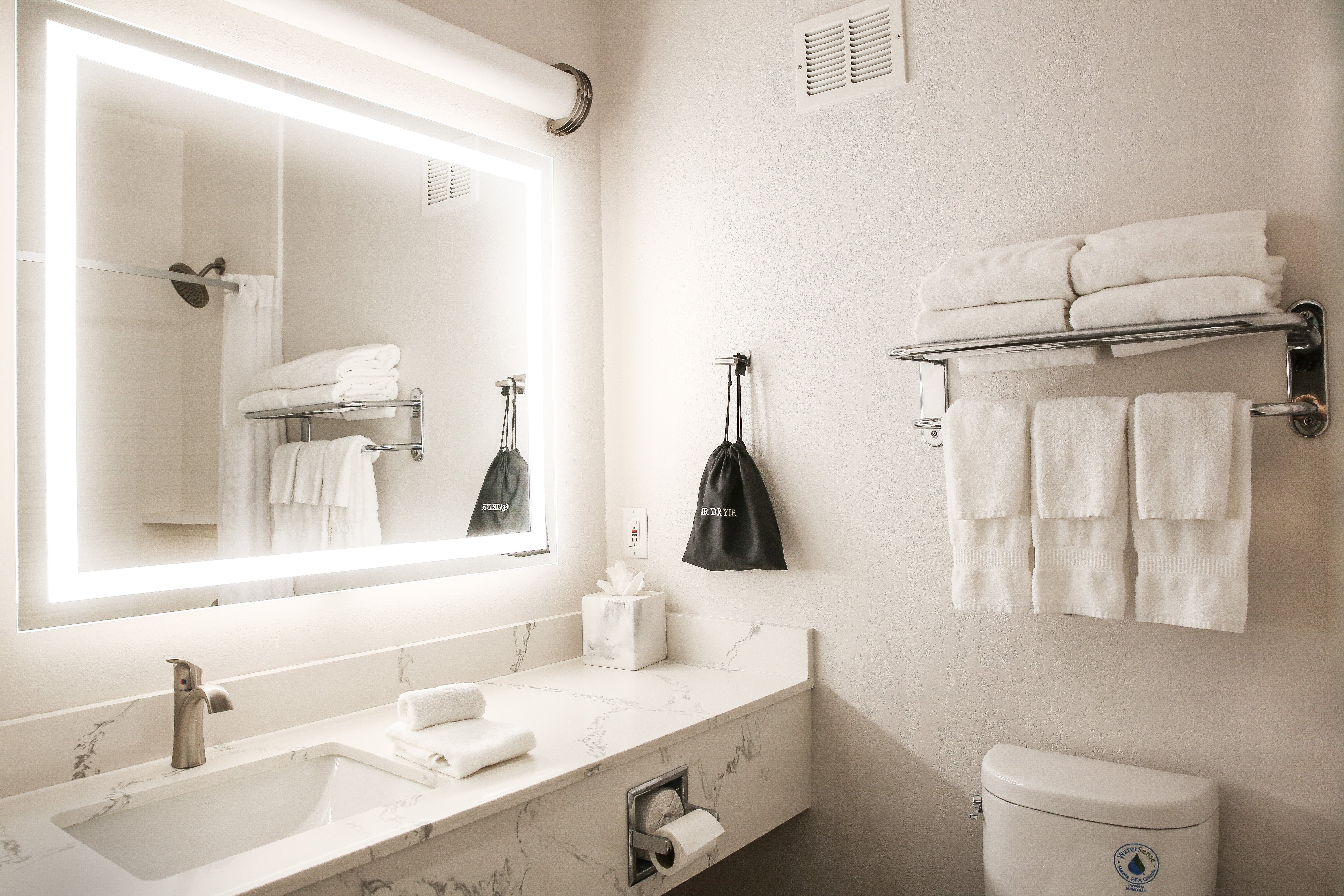 Comfort Inn Hanford Lemoore-浴室