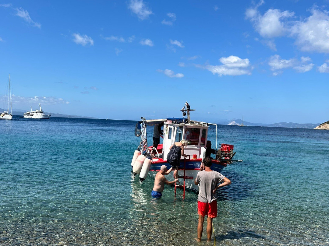 Nikolaki's Swimming Trips-Skiathos Town必去景点