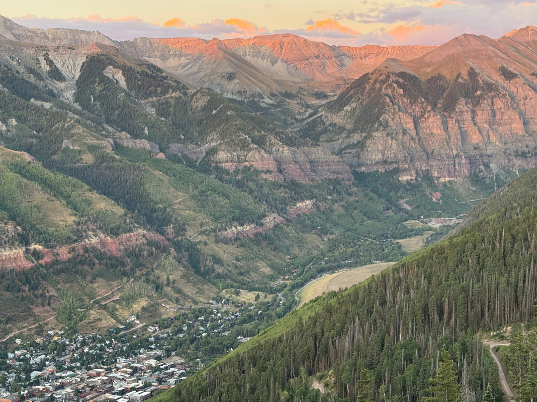 Hotel Columbia主图