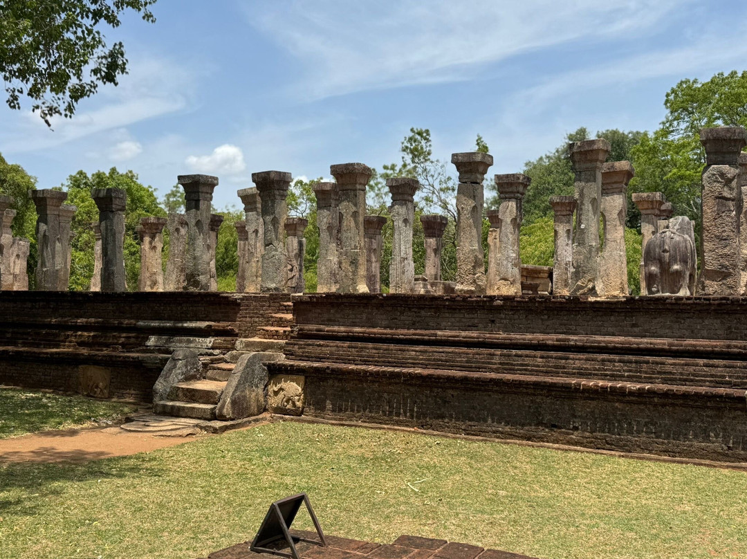 Pothgul Viharaya-波隆纳鲁瓦必去景点