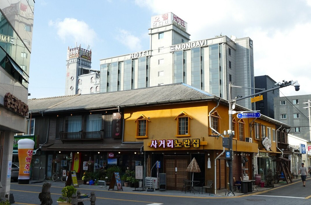 Hotel Mondavi主图