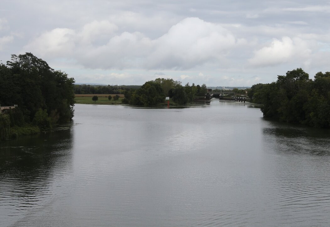 Pont de Seurre sur la Saône-Seurre必去景点