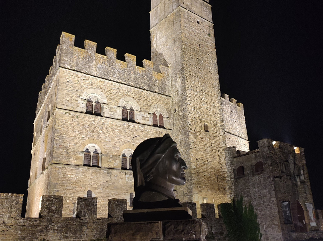 Castello di Poppi dei Conti Guidi-波皮必去景点