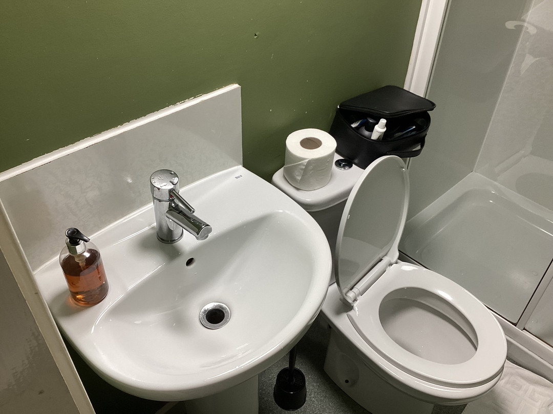 利文湖酒店主图