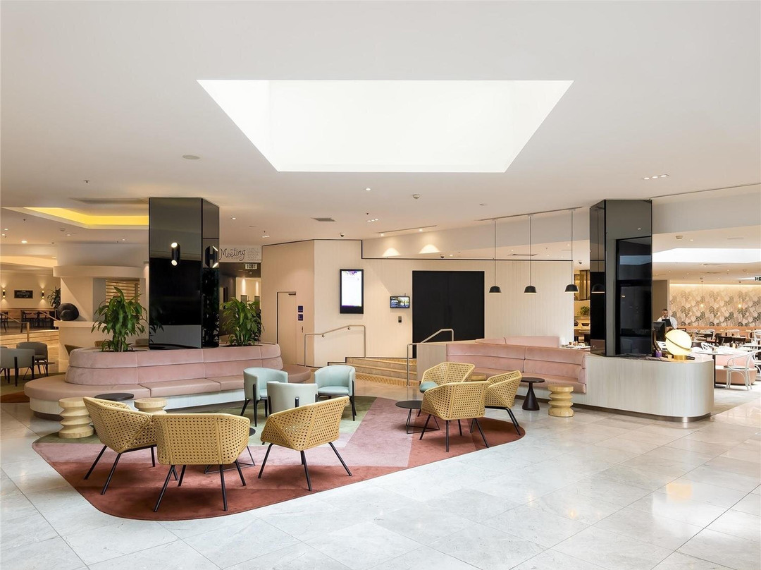 悉尼机场美居酒店主图