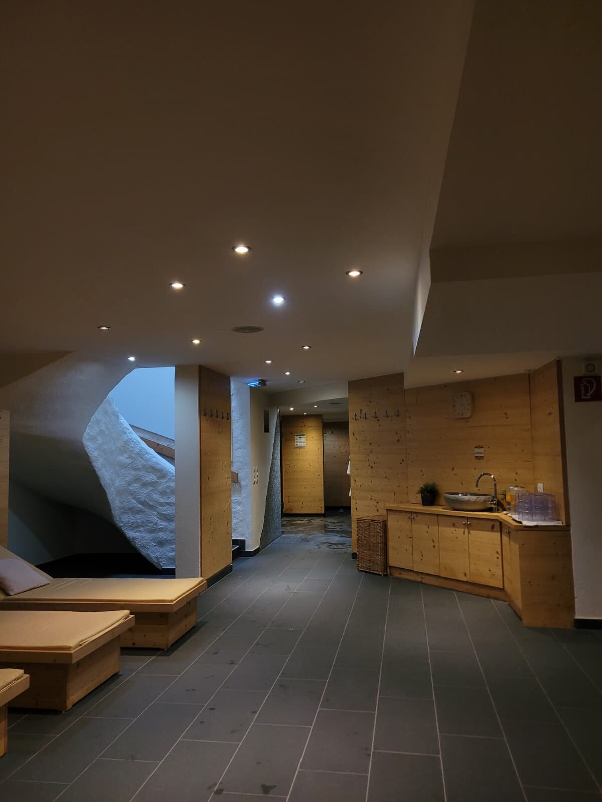 Sporthotel Cristall-官方