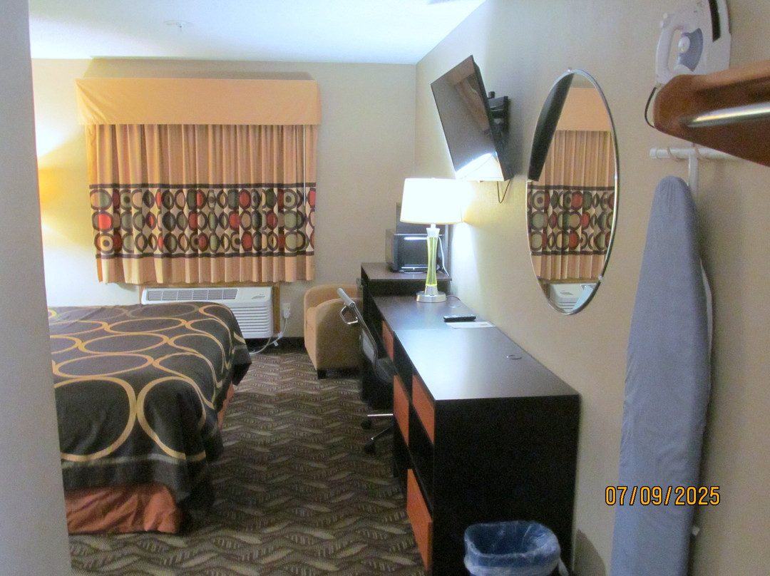 Super 8 by Wyndham Dwight主图