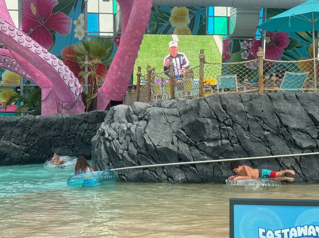 Tropic Falls At OWA-弗利必去景点