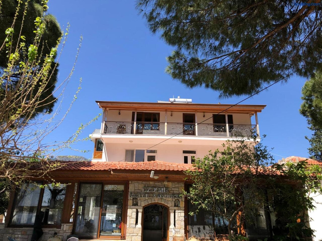 奥兹德米尔精品酒店及餐厅