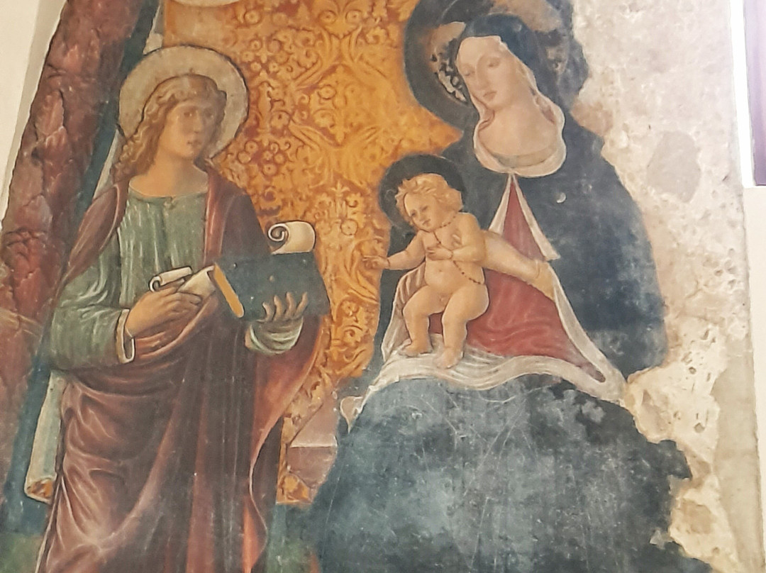 Chiesa di Santa Maria Infraportas-福利尼奥必去景点