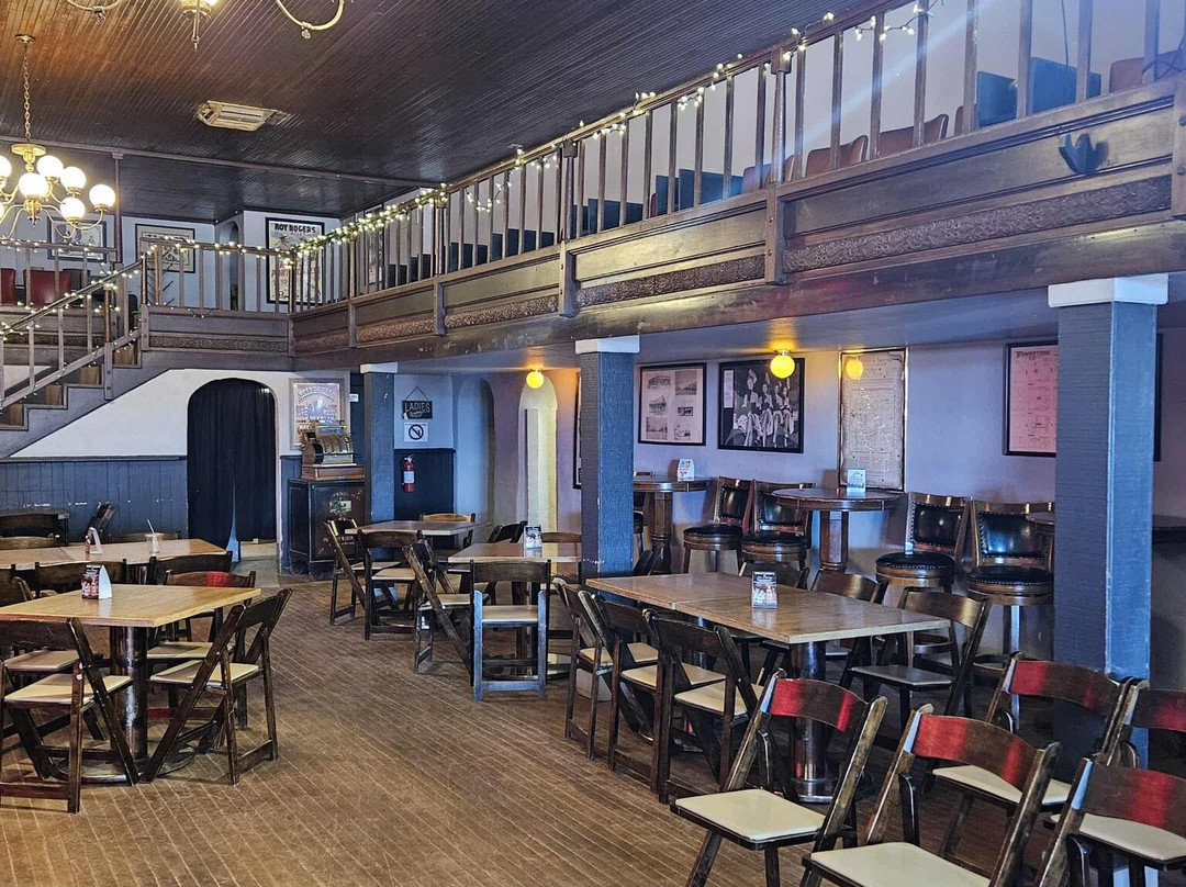 Wyatt Earp's Oriental Saloon & Theater-墓碑镇必去景点