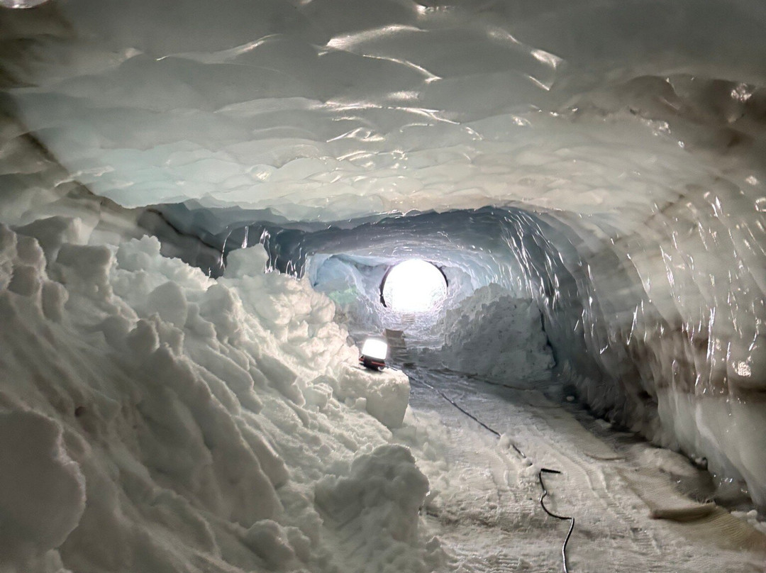 走入冰川之旅-雷克雅未克必去景点