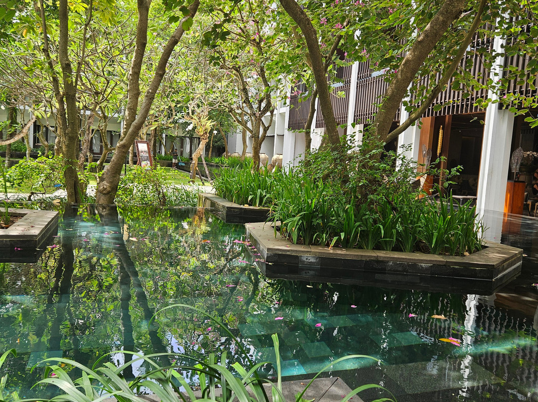 巴厘安瓦亚海滩度假酒店主图