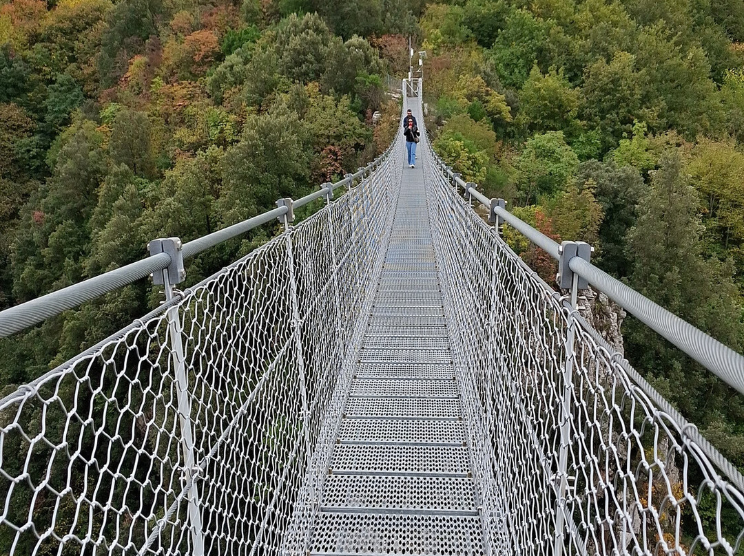 Ponte Tibetano Pro Loco Laviano-Laviano必去景点