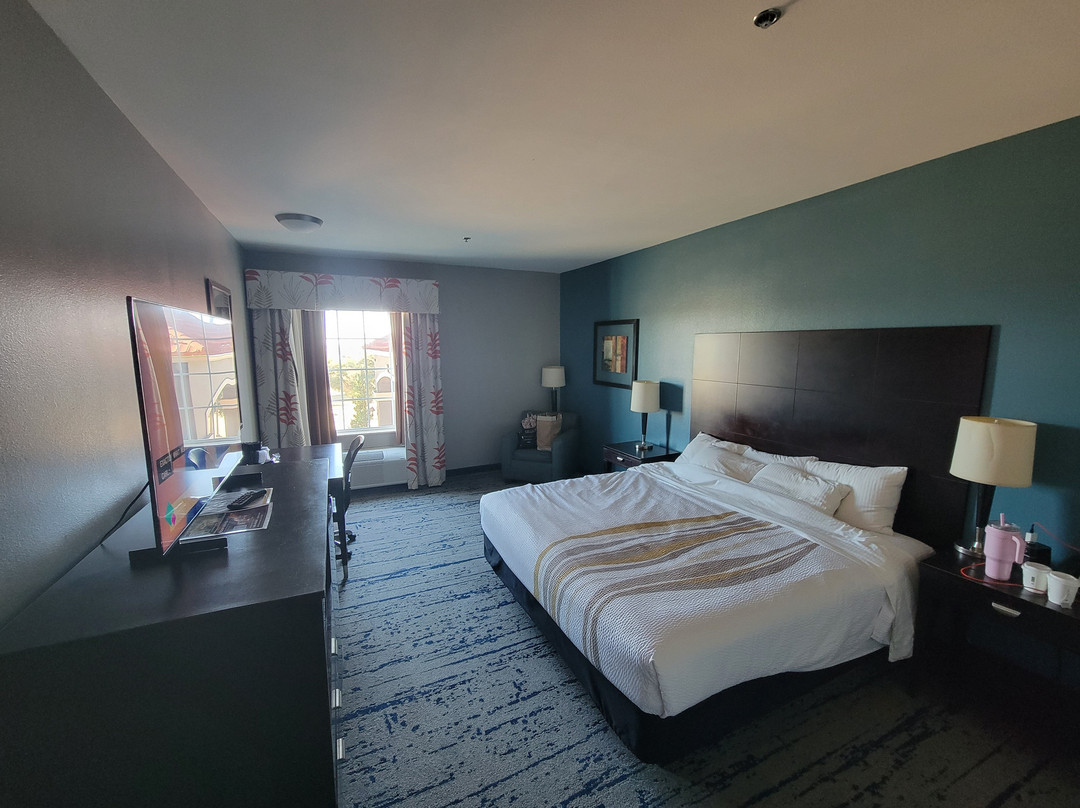 La Quinta Inn & Suites by Wyndham Glen Rose主图