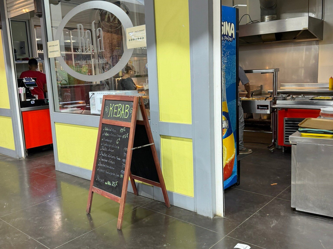 Centre Commercial Family Plaza-Matoury必去景点