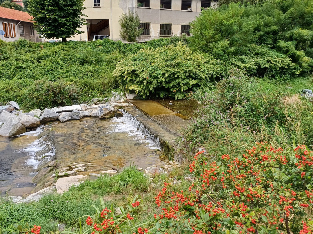 Cascata Vallategna-Asso必去景点