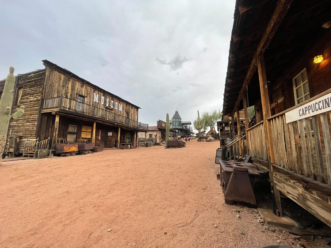 Goldfield Ghost Town-Apache Junction必去景点