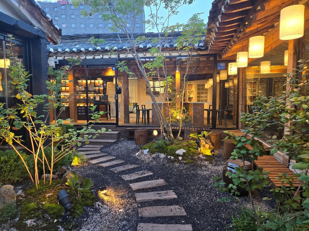 Ikseon-dong Hanok Street-首尔必去景点