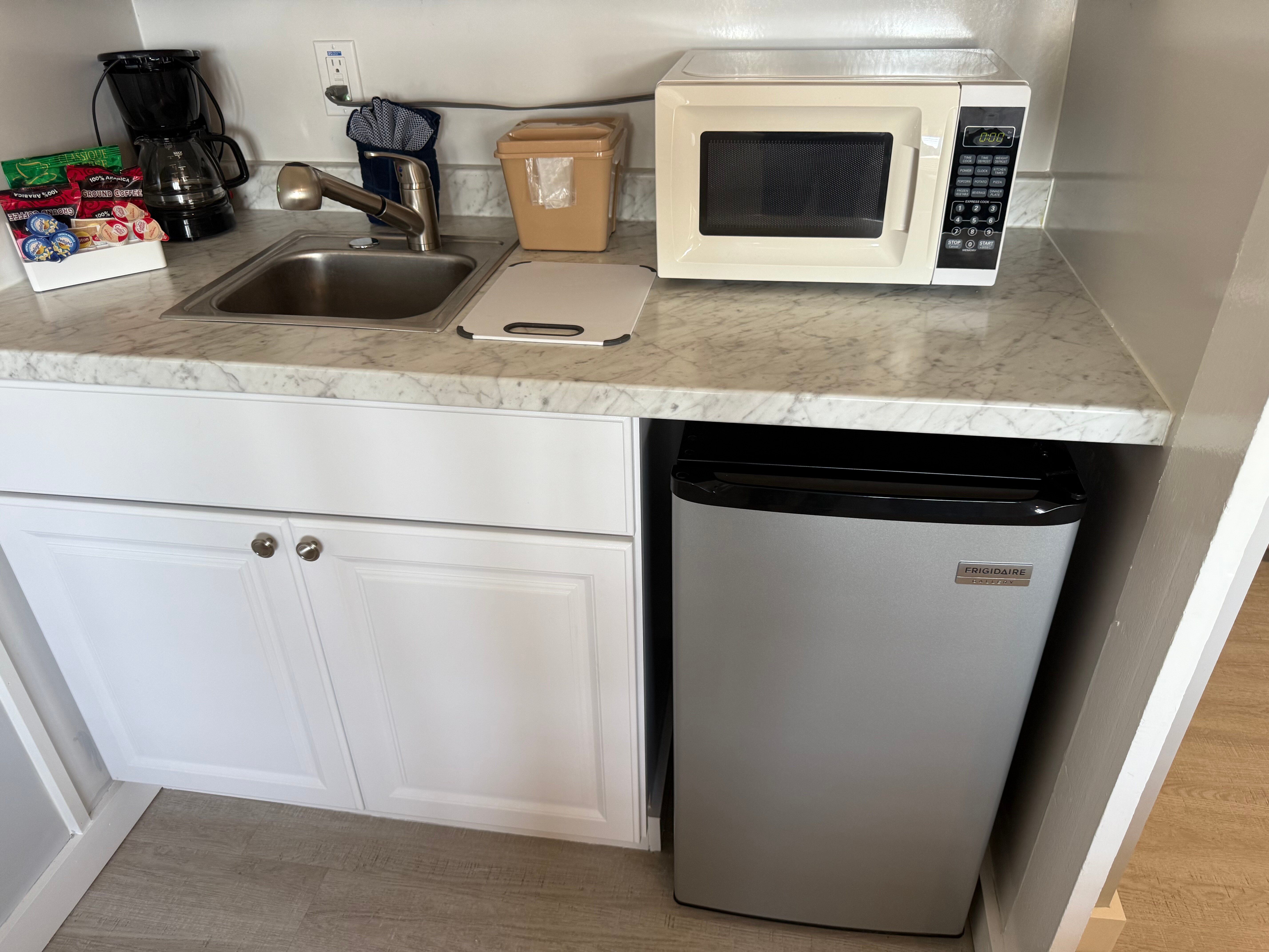 Barefoot Bay Resort and Marina-官方