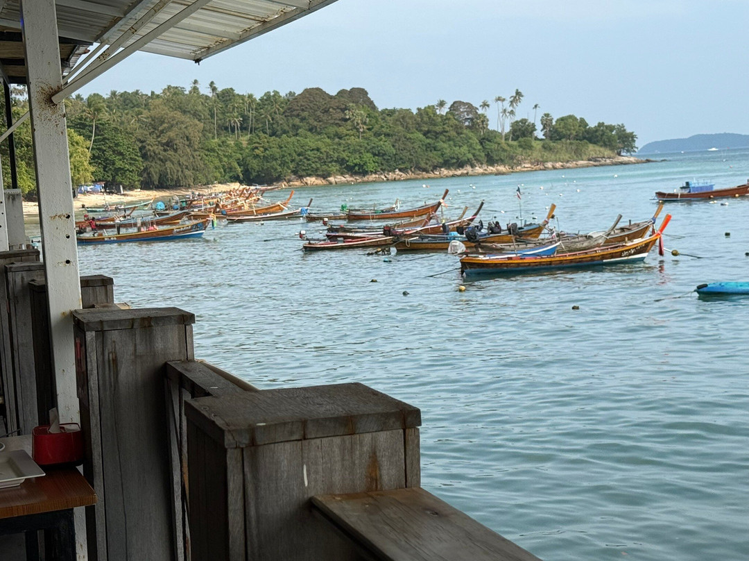 มุกมณีซีฟู้ด เรสเตอร์รองส์